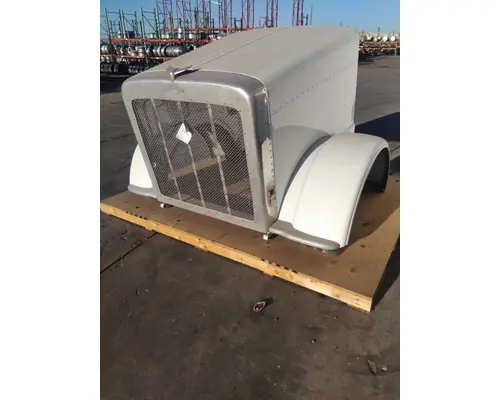 PETERBILT 388 2007-2015 HOOD