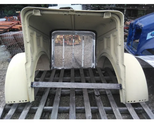 PETERBILT 388 2007-2015 HOOD