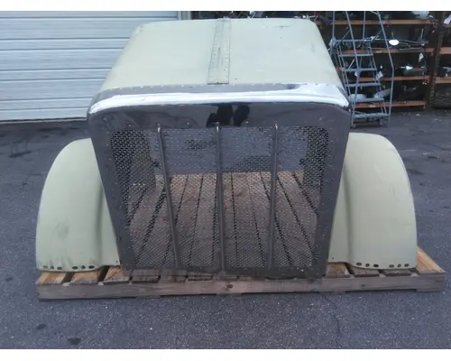 PETERBILT 388 2007-2015 HOOD