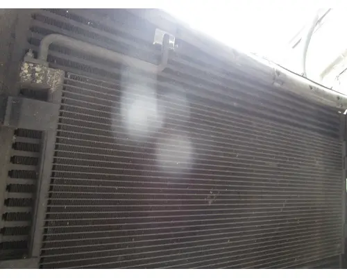 PETERBILT 388_40702 AC Condenser