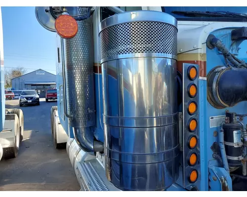 PETERBILT 388 AIR CLEANER