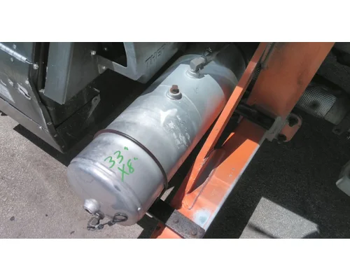 PETERBILT 388 AIR TANK