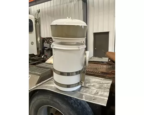 PETERBILT 388 Air Cleaner