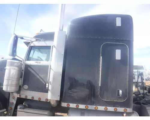 PETERBILT 388 Air Cleaner