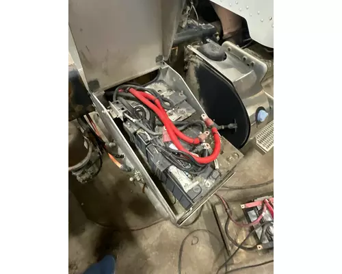 PETERBILT 388 Battery Box