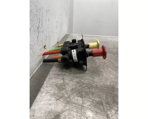 PETERBILT 388 Brake Proportioning Valve