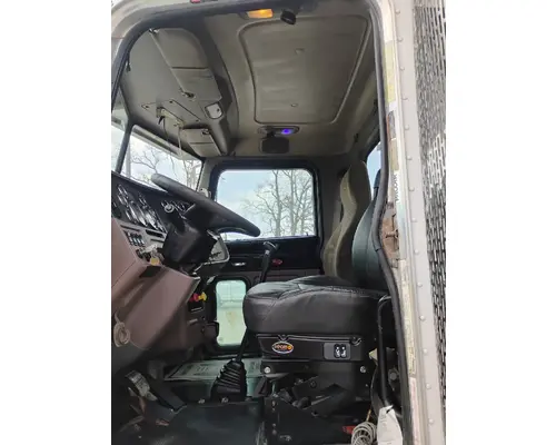 PETERBILT 388 Complete Vehicle