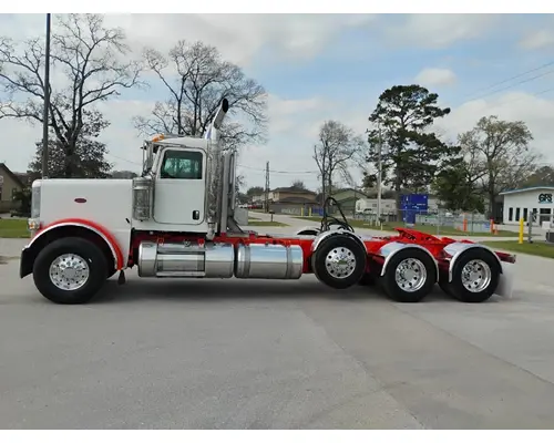 PETERBILT 388 Complete Vehicle