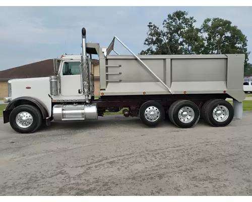 PETERBILT 388 Complete Vehicle