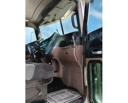 PETERBILT 388 Complete Vehicle