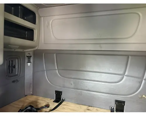 PETERBILT 388 Complete Vehicle