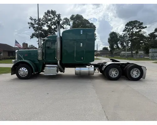 PETERBILT 388 Complete Vehicle