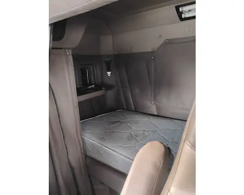 PETERBILT 388 Complete Vehicle