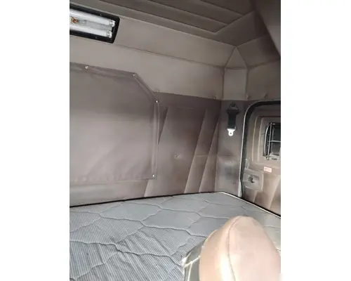 PETERBILT 388 Complete Vehicle