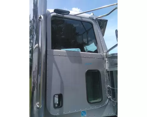 PETERBILT 388 DOOR ASSEMBLY, FRONT