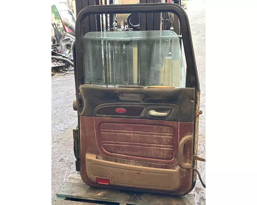 PETERBILT 388 Door Assembly, Front