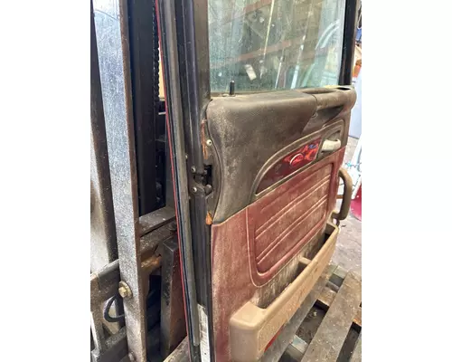 PETERBILT 388 Door Assembly, Front