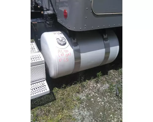 PETERBILT 388 FUEL TANK