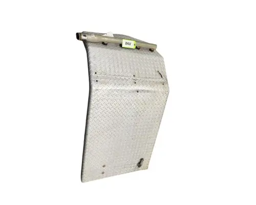 PETERBILT 388 Fender Extension