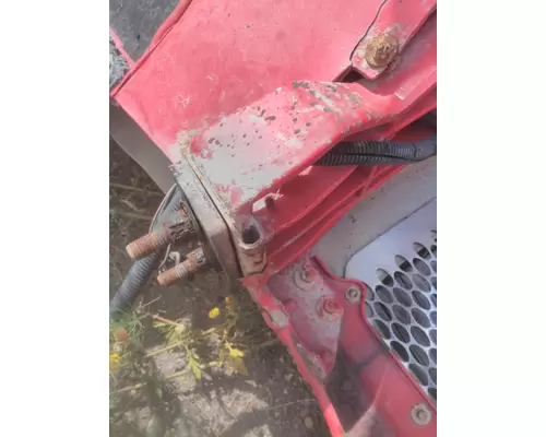PETERBILT 388 HOOD HINGE
