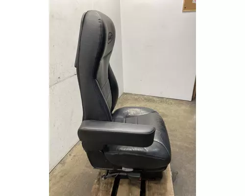 PETERBILT 388 Seat, Front