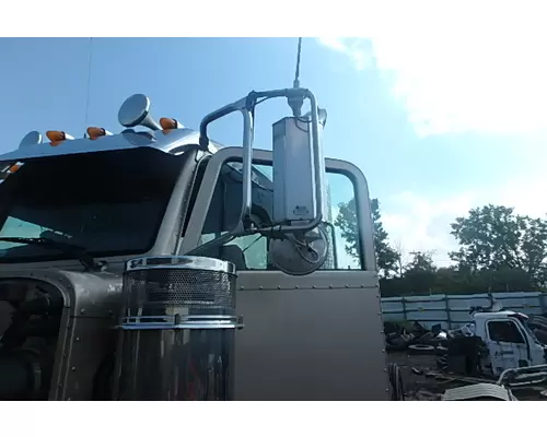 PETERBILT 388 Side View Mirror