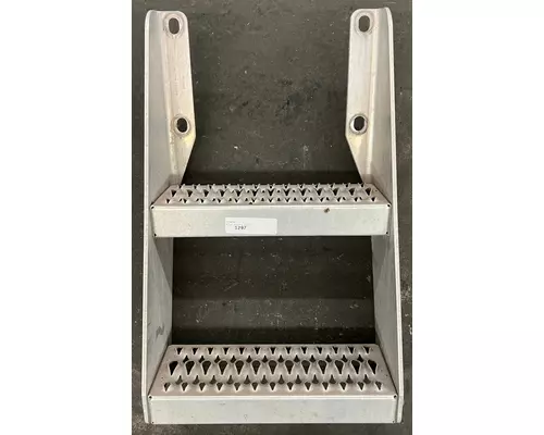 PETERBILT 388 Step