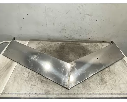 PETERBILT 388 Sun Visor (External)