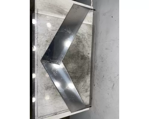 PETERBILT 388 Sun Visor (External)