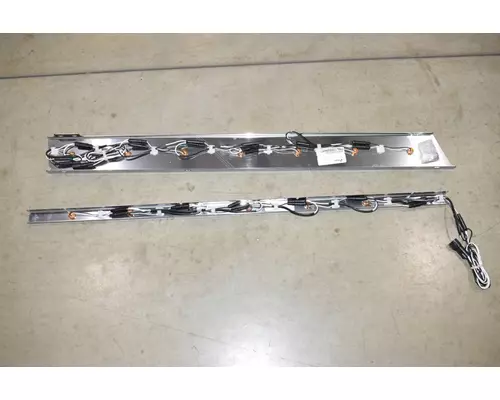 PETERBILT 389 Extended Hood Miscellaneous Parts