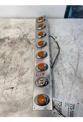 PETERBILT 389 Air Cleaner