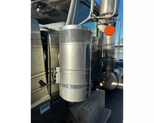 PETERBILT 389 Air Cleaner