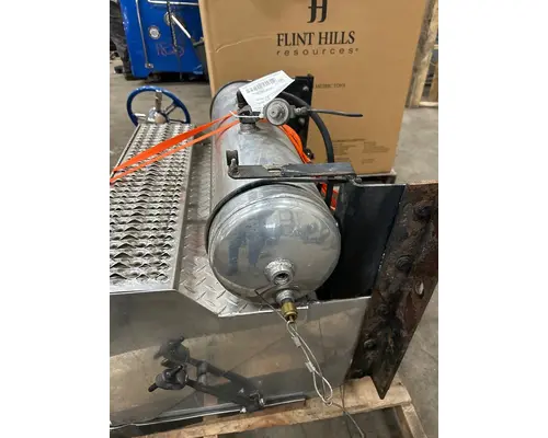 PETERBILT 389 Air Tank