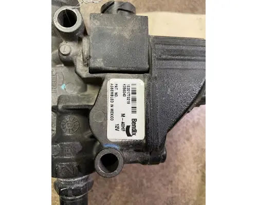 PETERBILT 389 AirBrake Relay Valve Assembly