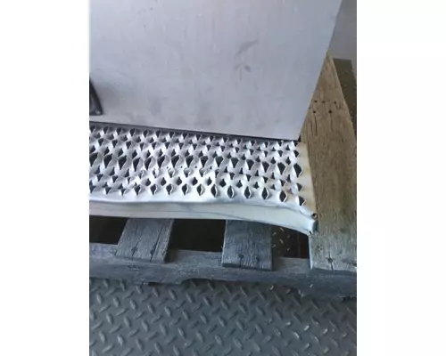 PETERBILT 389 BATTERY BOX
