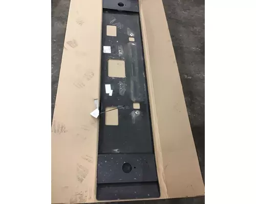 PETERBILT 389 BUMPER ASSEMBLY, FRONT