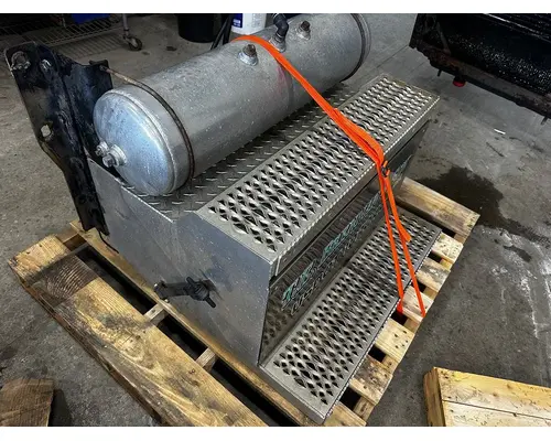 PETERBILT 389 Battery Box