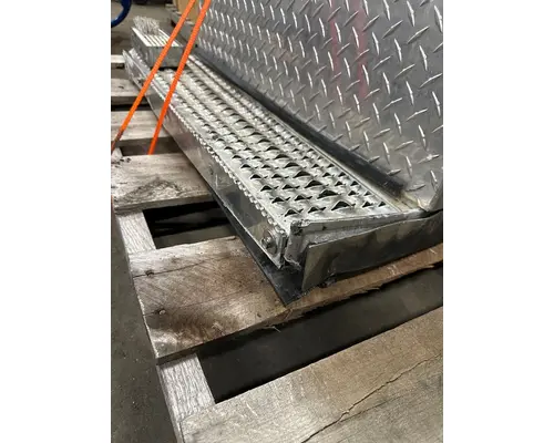 PETERBILT 389 Battery Box