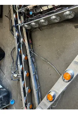 PETERBILT 389 Body Parts, Misc.