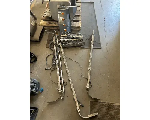 PETERBILT 389 Body Parts, Misc.