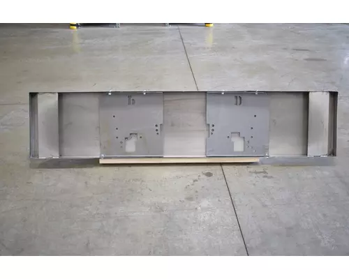 PETERBILT 389 Bumper Assembly, Front
