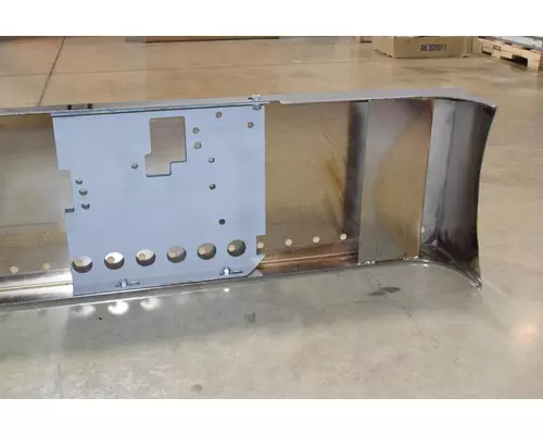 PETERBILT 389 Bumper Assembly, Front
