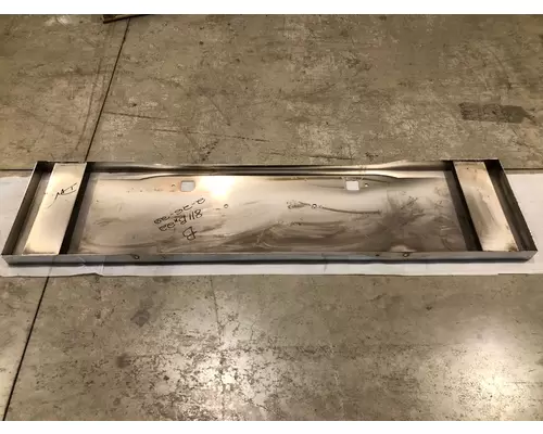 PETERBILT 389 Bumper Assembly, Front