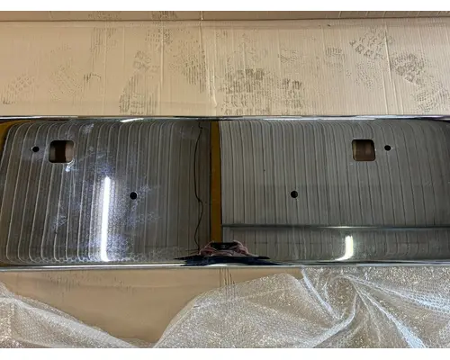 PETERBILT 389 Bumper Assembly, Front