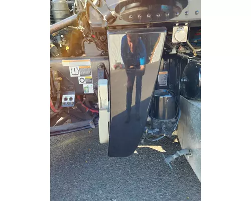 PETERBILT 389 COWL