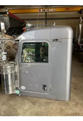 PETERBILT 389 Cab