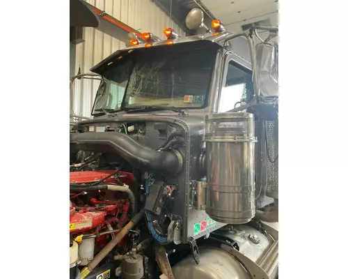 PETERBILT 389 Cab