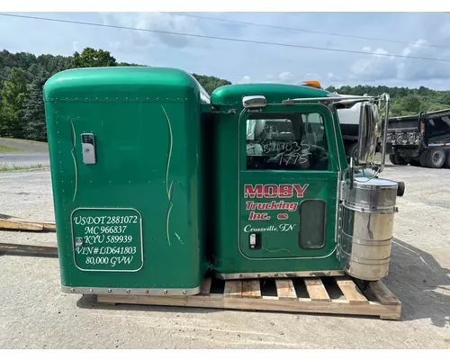 PETERBILT 389 Cab