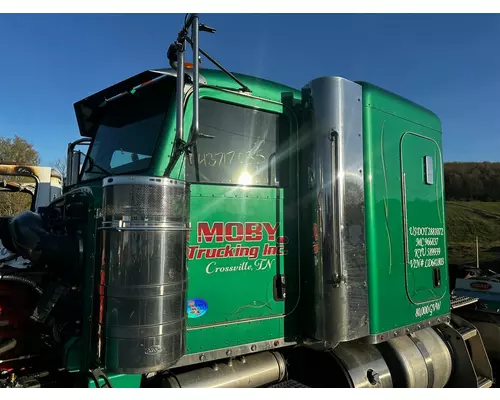 PETERBILT 389 Cab