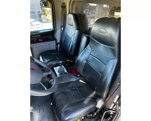 PETERBILT 389 Cab